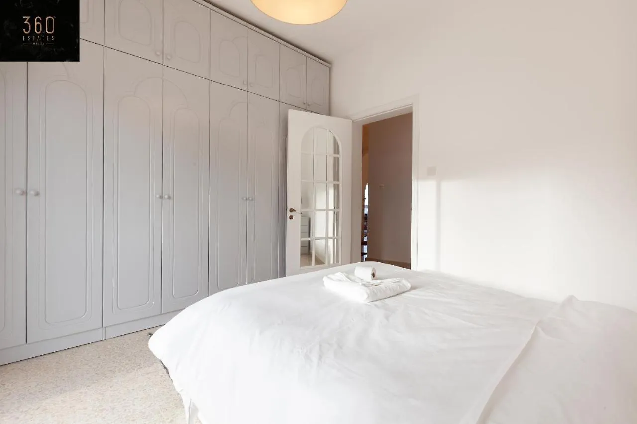 Breathtaking Seafront 3Bd W/ Balcony, Sliema Coast By 360 Estates Apartment 0*,  Malta