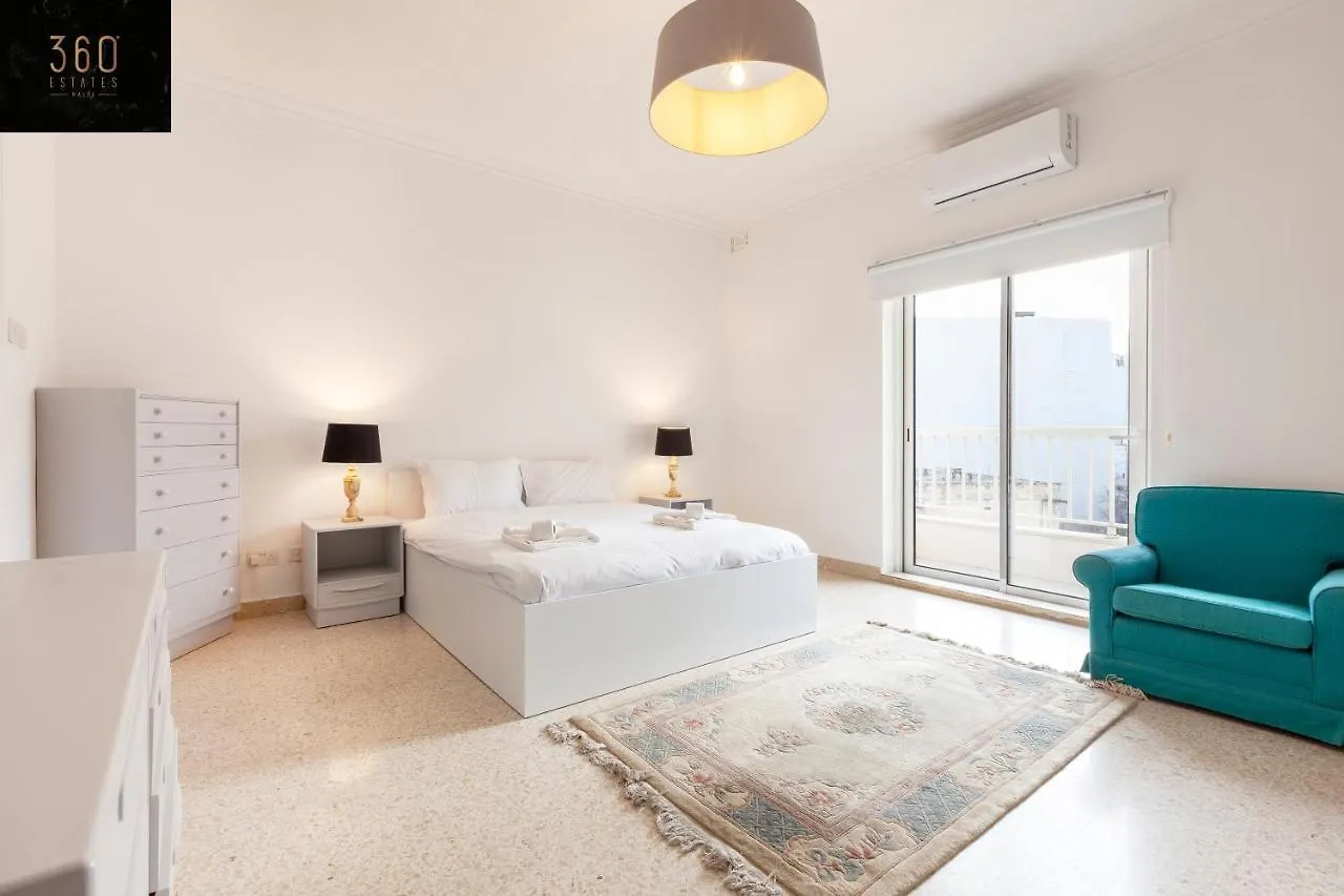 Breathtaking Seafront 3Bd W/ Balcony, Sliema Coast By 360 Estates Apartment