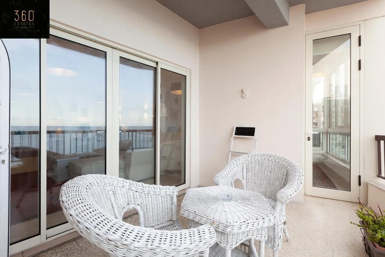Breathtaking Seafront 3Bd W/ Balcony, Sliema Coast By 360 Estates Apartment