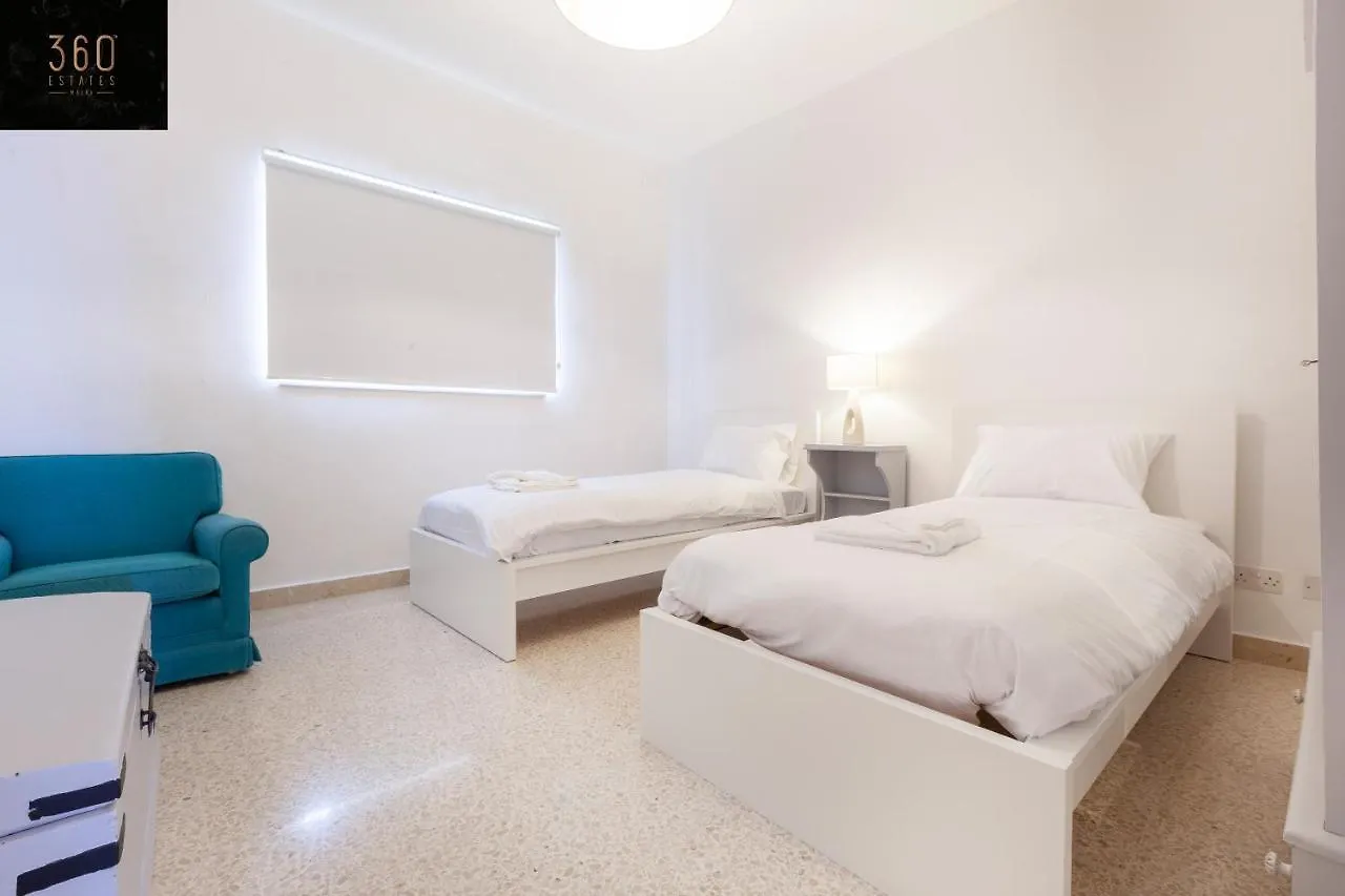 Breathtaking Seafront 3Bd W/ Balcony, Sliema Coast By 360 Estates Apartment 0*,